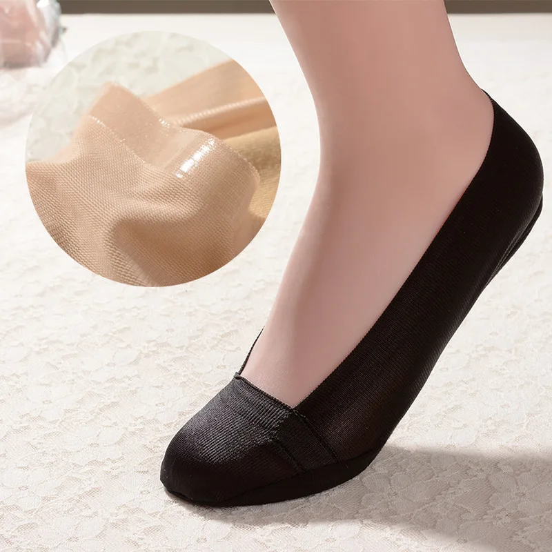 

The new shallow mouth breathable ice silk a circle of rubber anti-shedding anti-fall with women's socks sole plum slip