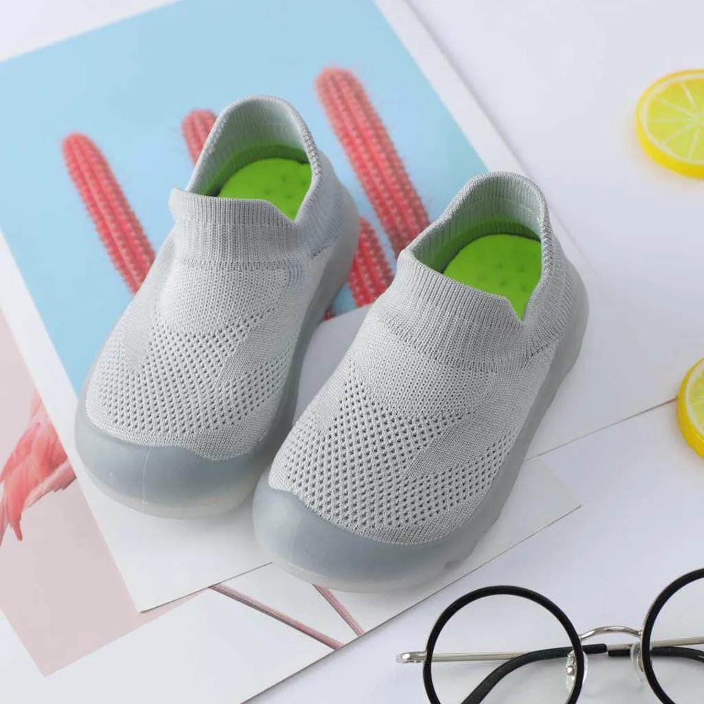 Трикотажная обувь для мальчиков и девочек; милая детская теннисная обувь в полоску для малышей; вязаная дышащая сетчатая обувь для маленьких детей