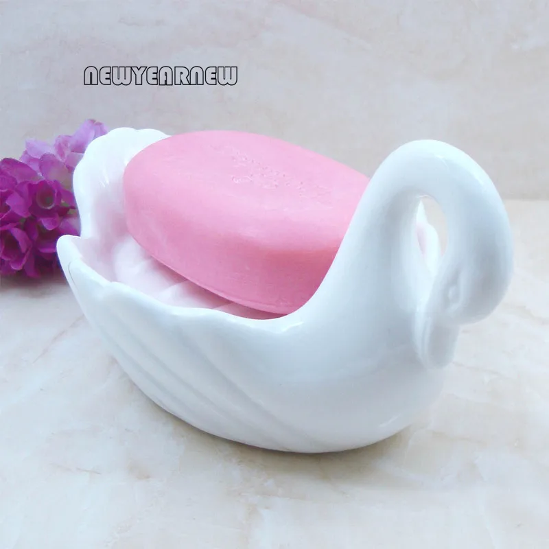 

NEWYEARNEW 1piece Ceramics swan Soap Dish Soap Tray Holder Soap Creative Plate Box Bath Shower Plate Bathroom gift Free shipping