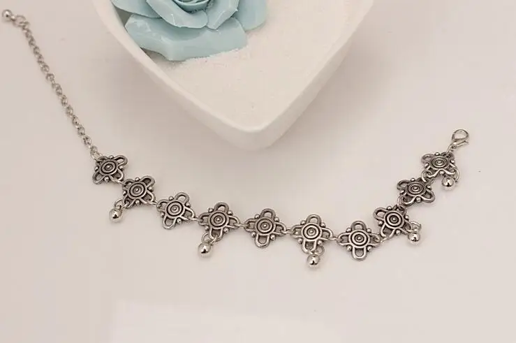 

Hollow Carved Clover Anklet Water Droplets Tassel Bell Ankle Bracelet Silver Indian Bohemian Women Female Summer Beach Leg Jewel