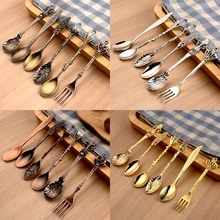 6Pcs/Set Vintage Kitchen Spoons Fork Royal Style Metal Carved Mini Coffee Spoons Accessories fruit prikkers dessert Fork