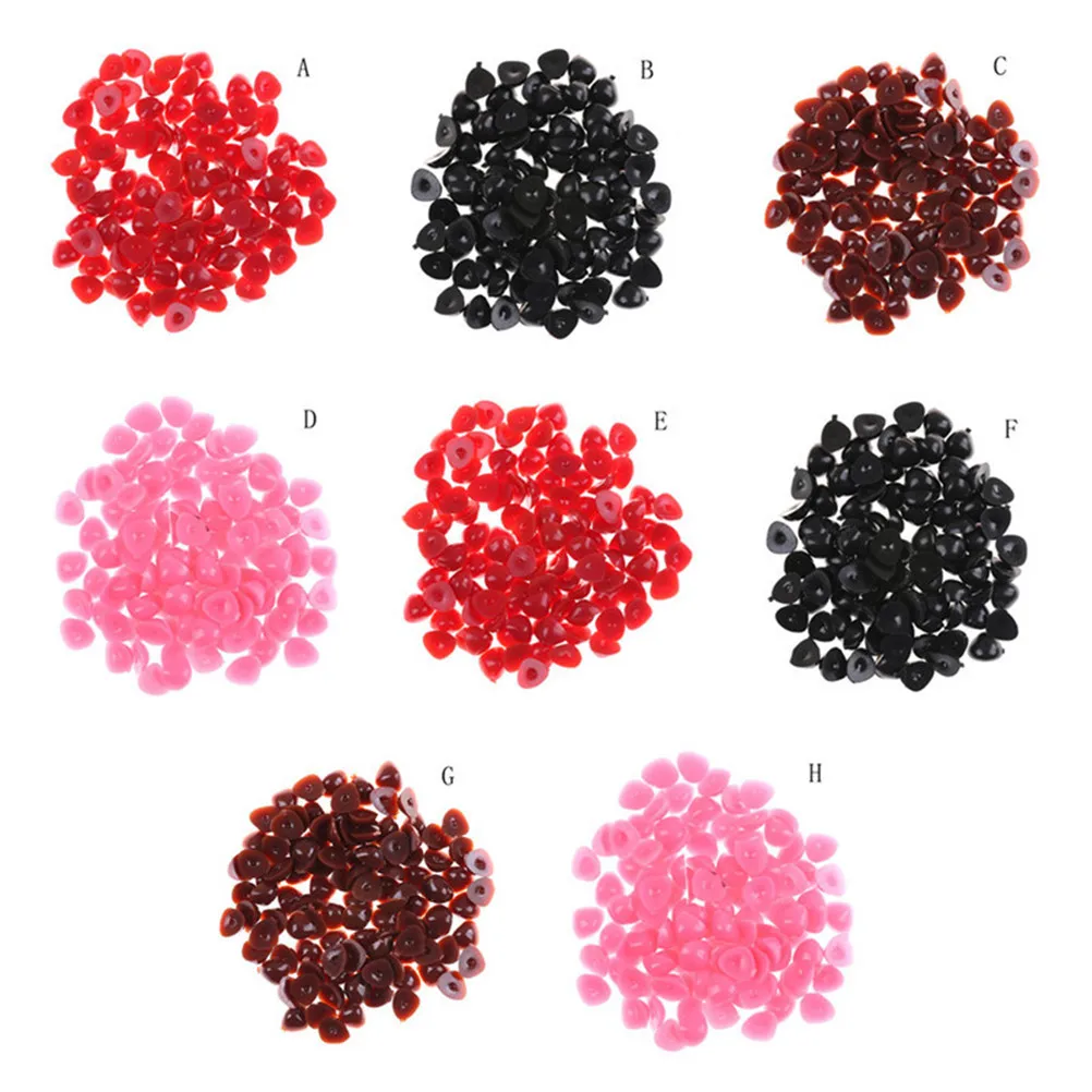 

100pcs/bag 7*9.5mm/7*8mm DIY Safety Nose Accessories Crafts Plastic Triangle Noses For Dolls Toys For Bear Toy Gifts