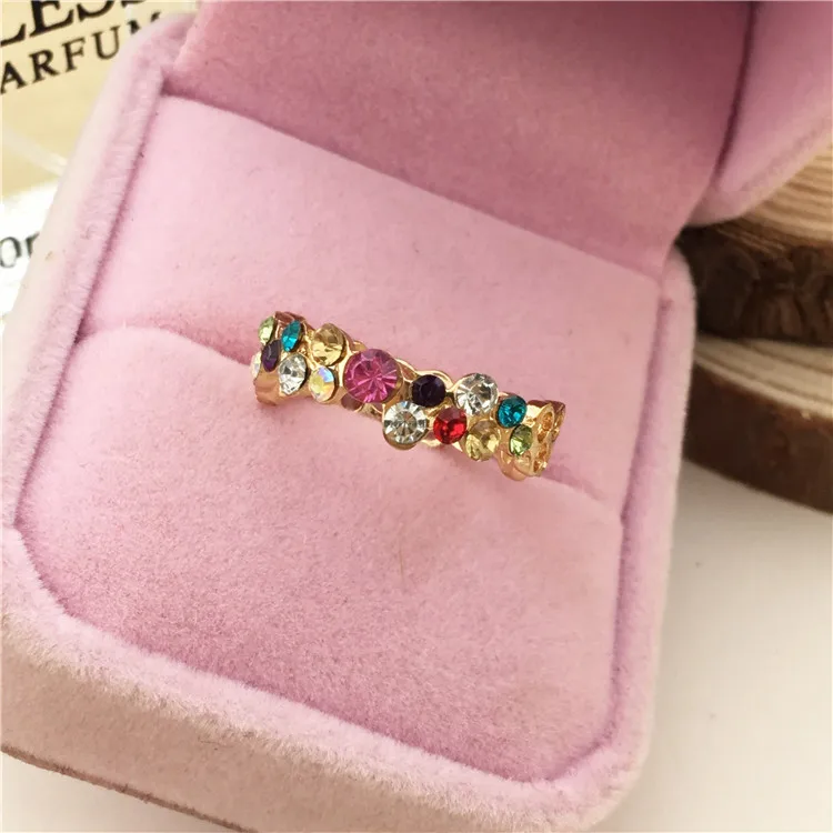 

Rings Austrian Crystal Stellux 18gp Plated Flower Pattern Love Women Lady Cute Multicolor Ring Elegant Fashion Jewelry R064