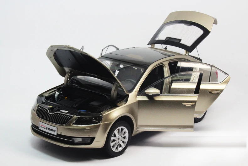 SKODA Octavia 2014 Gold 2