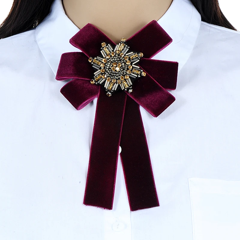Брошка бант. Брошь бант. Бант брошь бархатный. Брошь из репсовой ленты. Бантик галстук для девочки.
