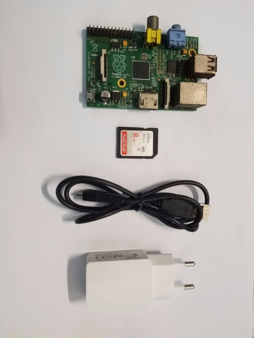 Бесплатная доставка б/у Raspberry Pi Model B 512 Мб ОЗУ 700 МГц карта памяти 8 ГБ стандарта ЕС