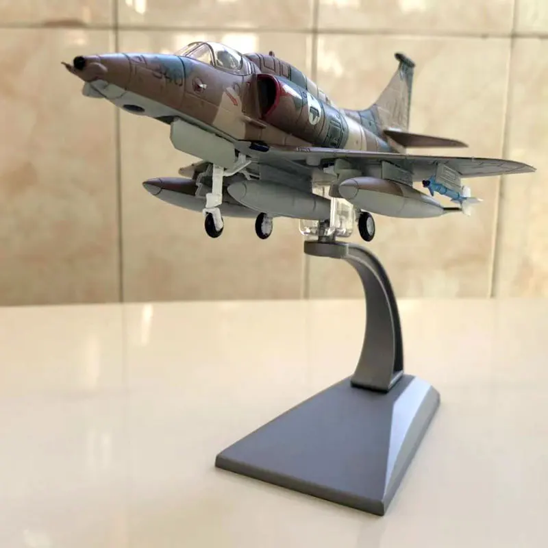 WLTK военная модель 1/72 масштаб IAF Douglas A-4 Skyhawk Fighter литая под давлением металлическая MPlane модель игрушка для коллекции, подарок, дети