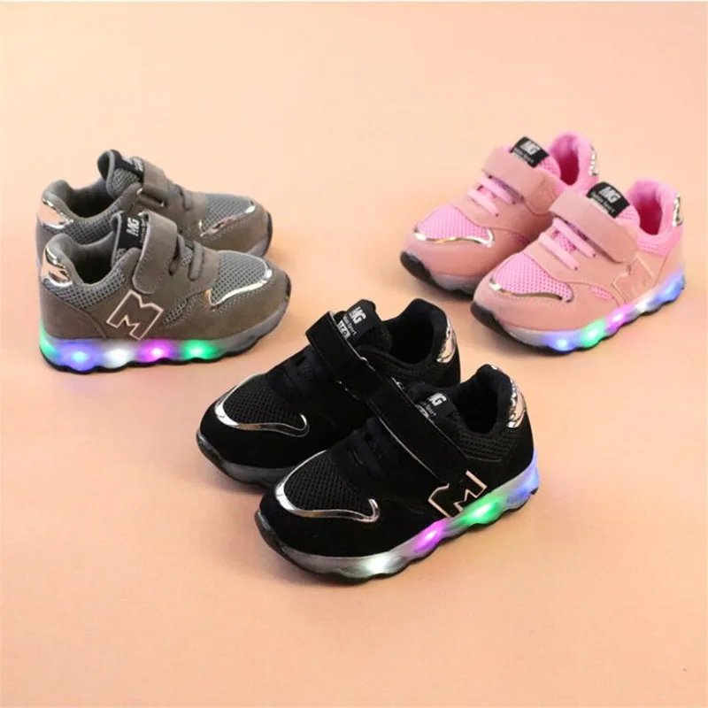 Обувь для мальчиков и девочек 2019 г. детская обувь с легкой воздушной сеткой, Детские светящиеся сникерсы, легкая спортивная обувь для