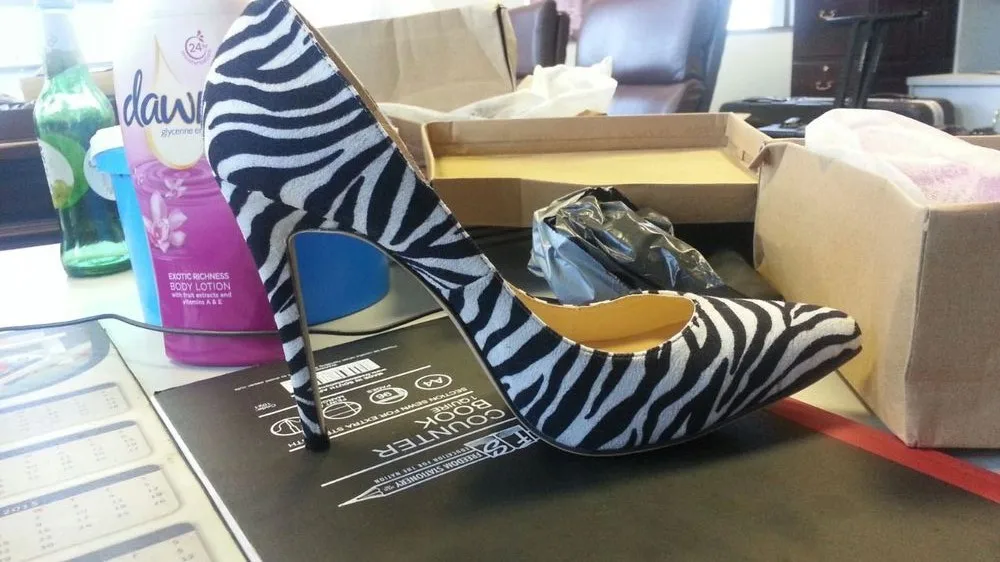 LOSLANDIFEN/Классические пикантные женские туфли-лодочки с острым носком на каблуке; весенние брендовые свадебные туфли с принтом зебры; большие размеры 35-42; 302-1Zebra