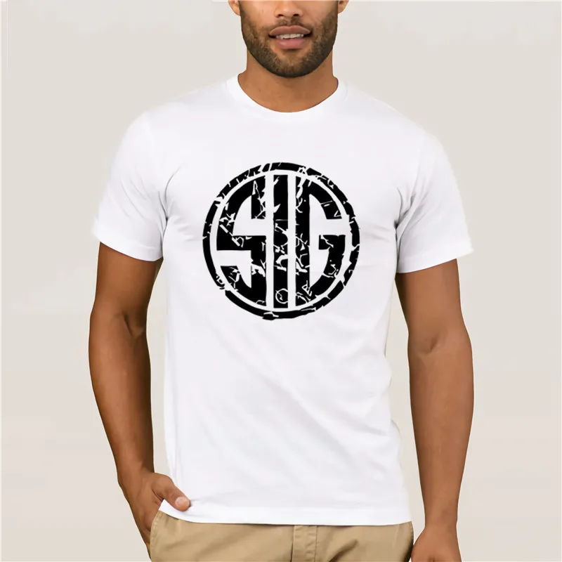 

Sports man's T-shirt 2017 Summer Style Men Fashion TeesRoom Men's Classic SIG SAUER round neck cool man's T-shirt