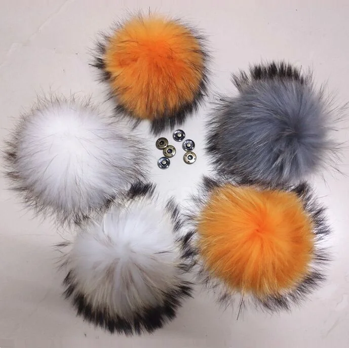 

Big Nature Real Raccoon Fur Pompoms Multi Color Fluffy Pompoms For Knitted Beanies Skullies Hats Gorros Clothes Accessories