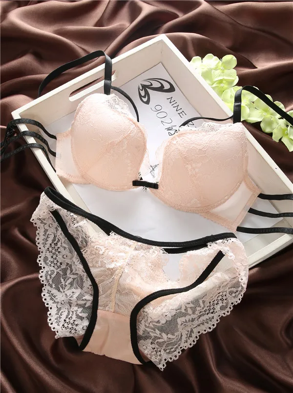 Hot sexy bra lace gathered to adjust the comfortable thin cup beauty back Europe and the United States fashion bra set red bra and panty sets Bra & Brief Sets