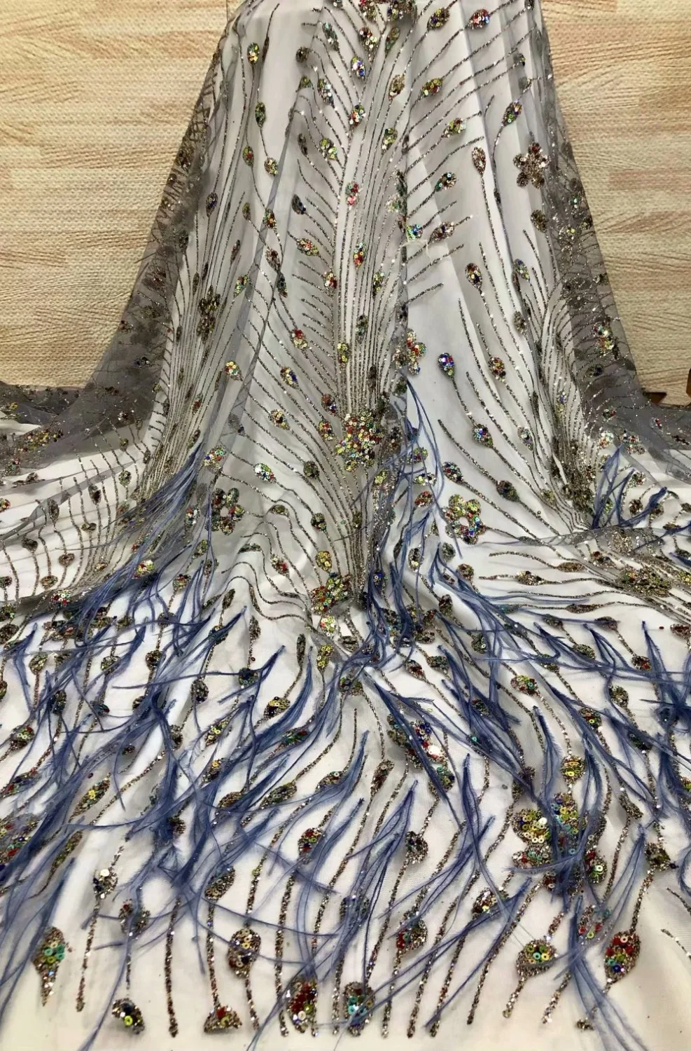 

The new French feathered chiffon Christmas dress with fine, high quality sequined African chiffon lace