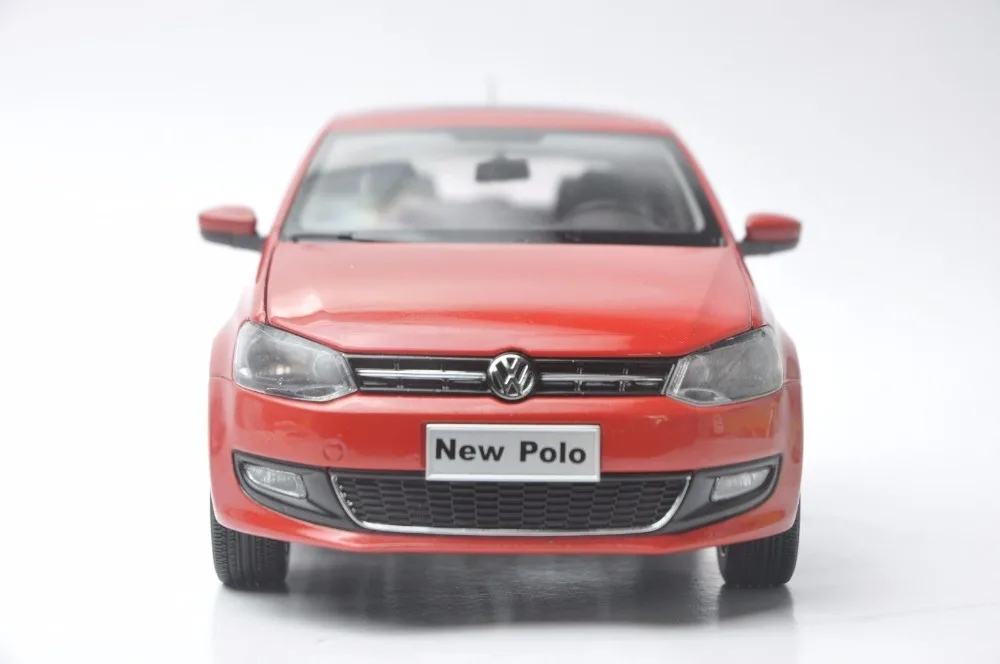 1:18 литая под давлением модель для Volkswagen VW New Polo 2012 красный хэтчбек игрушечный автомобиль миниатюрная Коллекция подарков