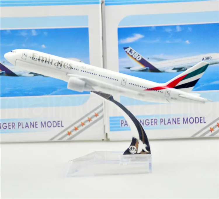 The United Arab Emirates Airline B777 16cm airplane child Birthday gift