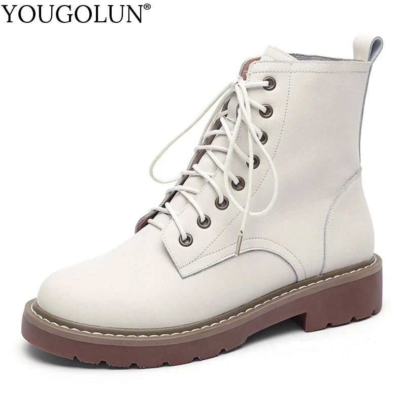 Tanie Skórzane buty Martin kobiety jesień zima kobieta botki A299 moda damska zasznurować beżowe czarne buty niskie obcasy