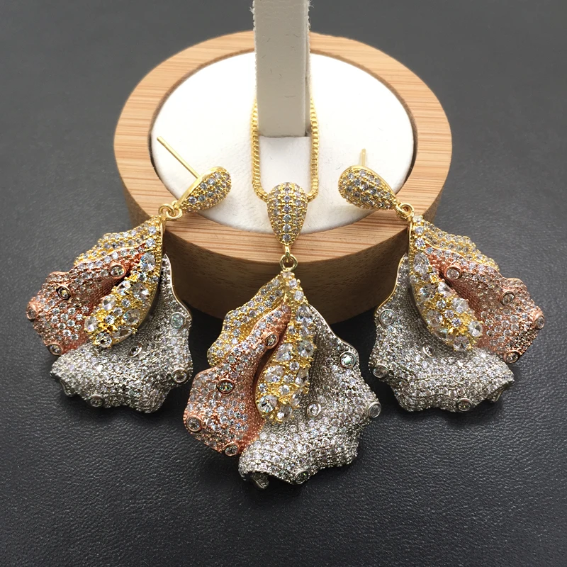 

LanRuiSha Jewelry Set Exaggerated Artistic FLower Full Zircon Micro Plated Necklace with Earrings Anniversary Bridal Best Gifts