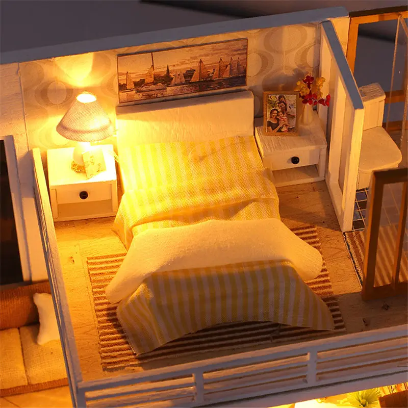 Simple And Elegent Doll House Wooden Furniture Diy House Miniature Assemble 3D Miniaturas Dollhouse Kits Festival Hot Gift