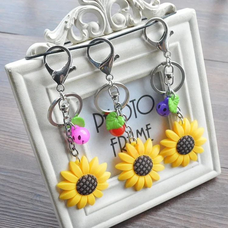 

free shipping 100pcs/lot colorful resin sunflower keyring wedding bridal showers birthday party favors and gift souvenirs supply