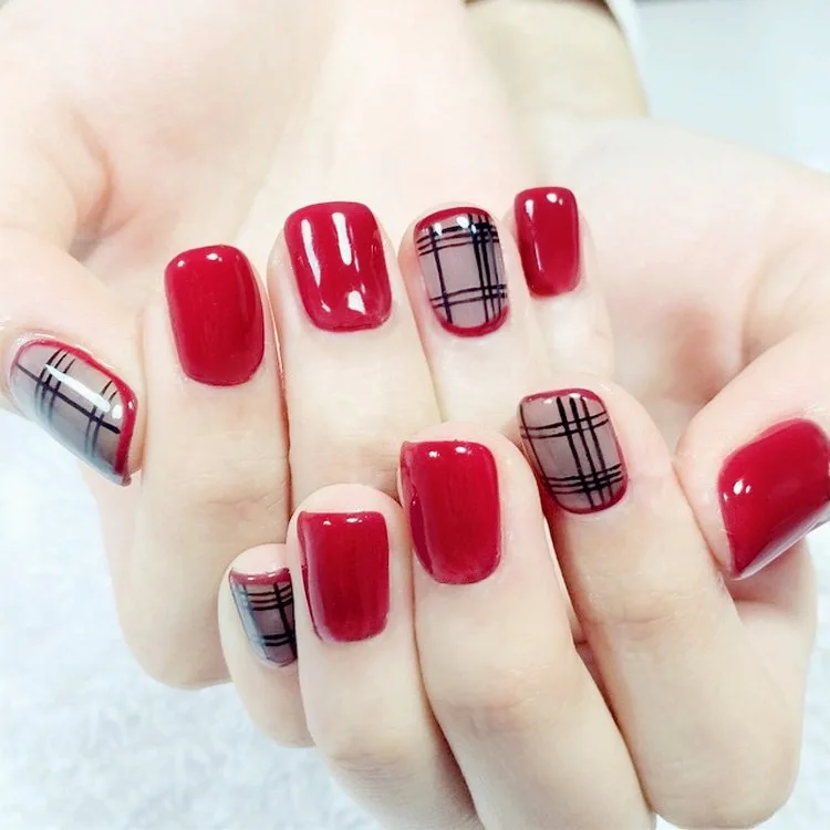 24pcs Short Wine Red Nail Art Short Winter False Nails with Black Silk ...