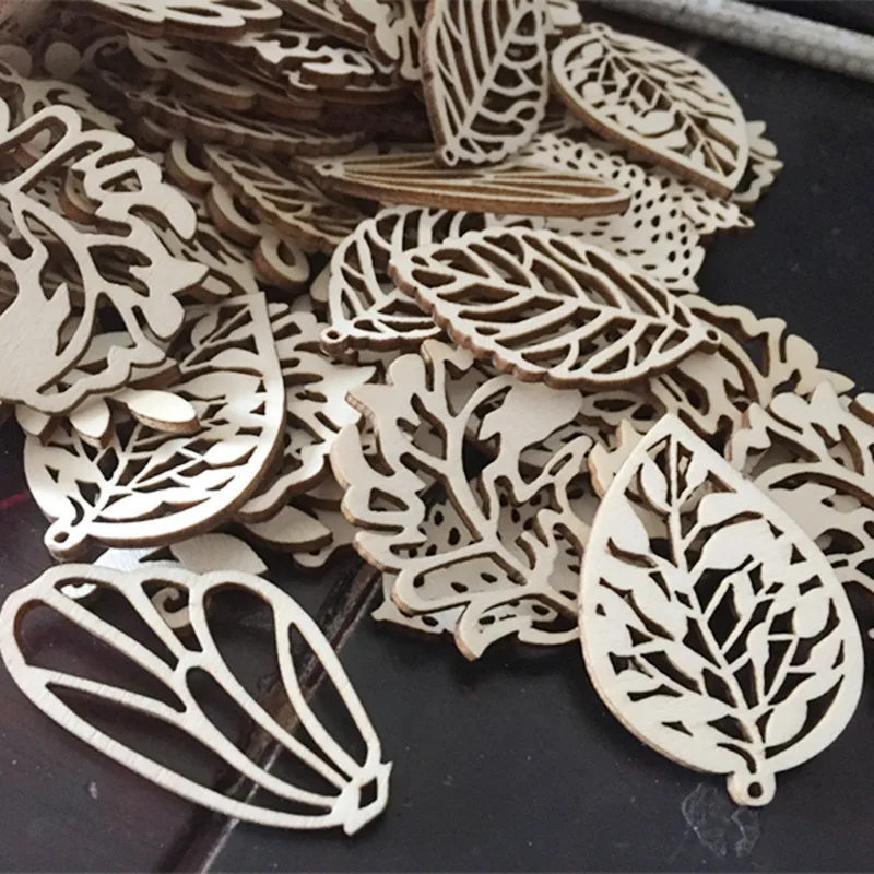 

10pcs Natural Unfinished Blank Wooden Leaf Flat Pendants Holiday Fall Theme Decoration DIY Crafts
