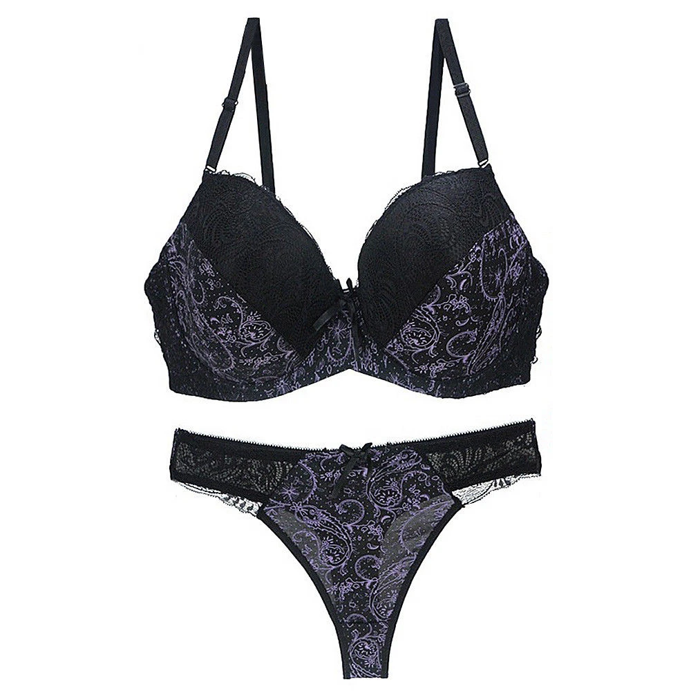 black bralette with underwire