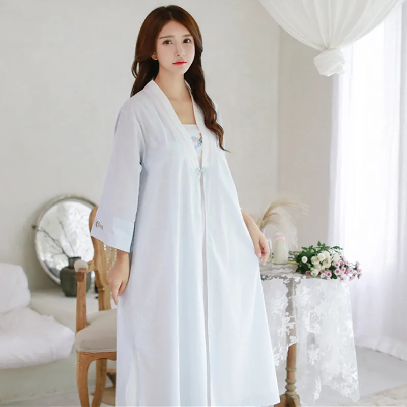 

Princess sweet lolita pajamas Ancient wind control ancient hand embroidered flower two sets pajamas fashion women MHH NK114