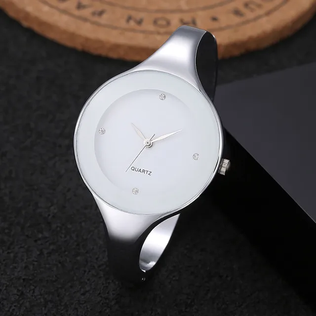 Orologio Bianco Delle Signore Della Vigilanza Di Lusso Delle Donne Di Marca Di O Orologio Bianco Delle Signore Della Vigilanza Di Lusso Delle Donne Di Marca Di O