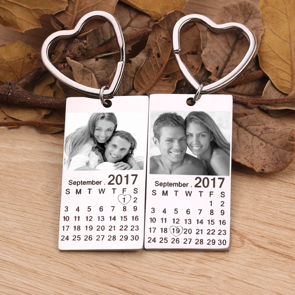 

Personalized Custom Photo Engrave Calendar Heart KeyChain Stainless Steel For Lover One Gift Valentine's Day Custom Jewelry