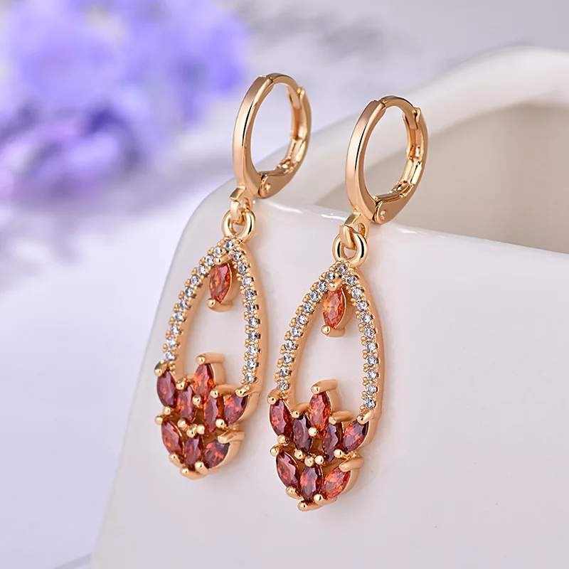 

Antique Oval Earrings Girl Best Love Fashion Trendy Zircon Earring 2018 Deep Red White Rhinestone Jewelry Long Drop Ear