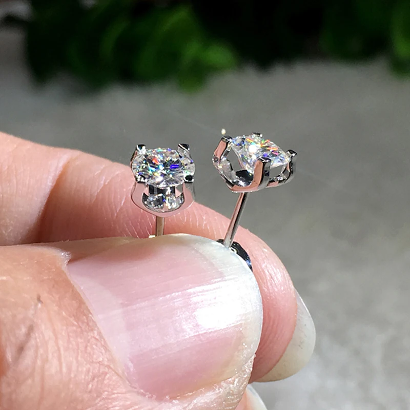 

Lab Grown Diamond Solid 18K White Gold Au750 0.5Ctw 5mm DF color Bull Head Moissanite Engagement Earrings For Women