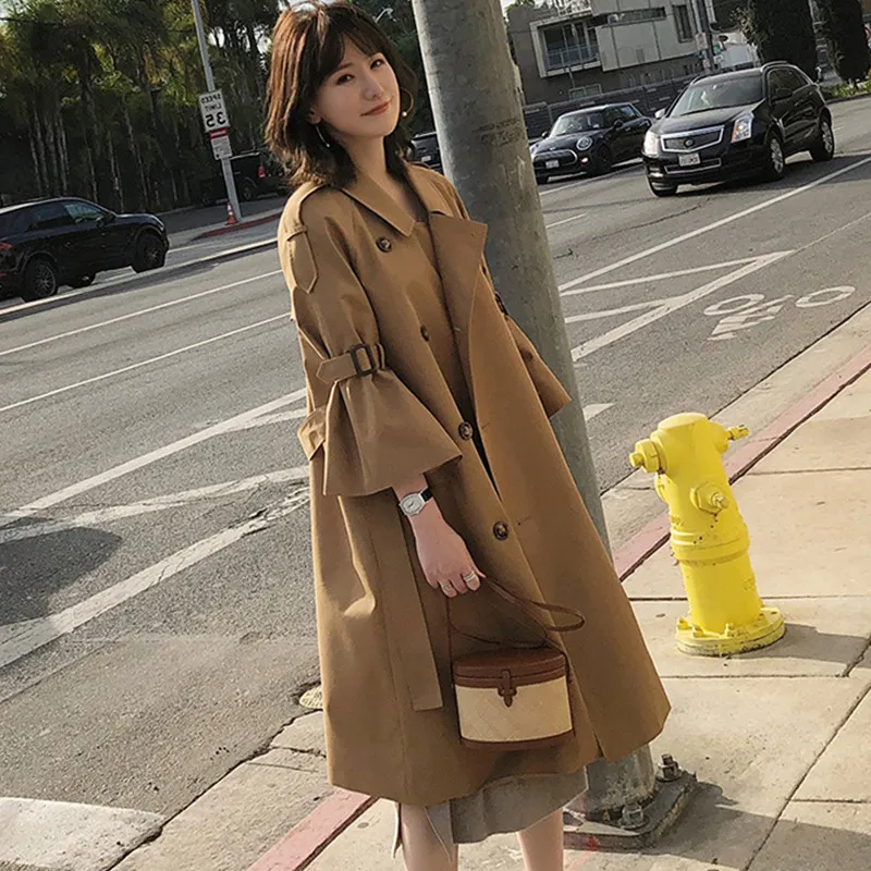 Модная ветровка Женская Демисезонный корейский с расклешёнными рукавами, по сравнению с завязкой на талии, узкие длинные пальто для женщин A1420
