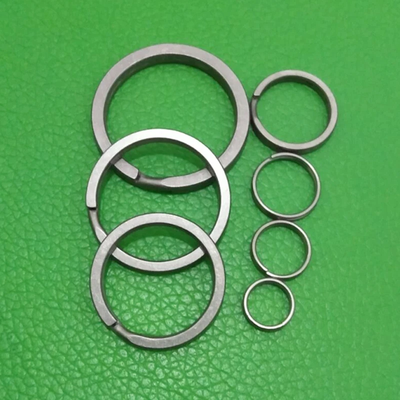 

EDC Metal Key Chain Pure Titanium Key Ring Split Hanging Buckle TC4 Ti Keyring FW136