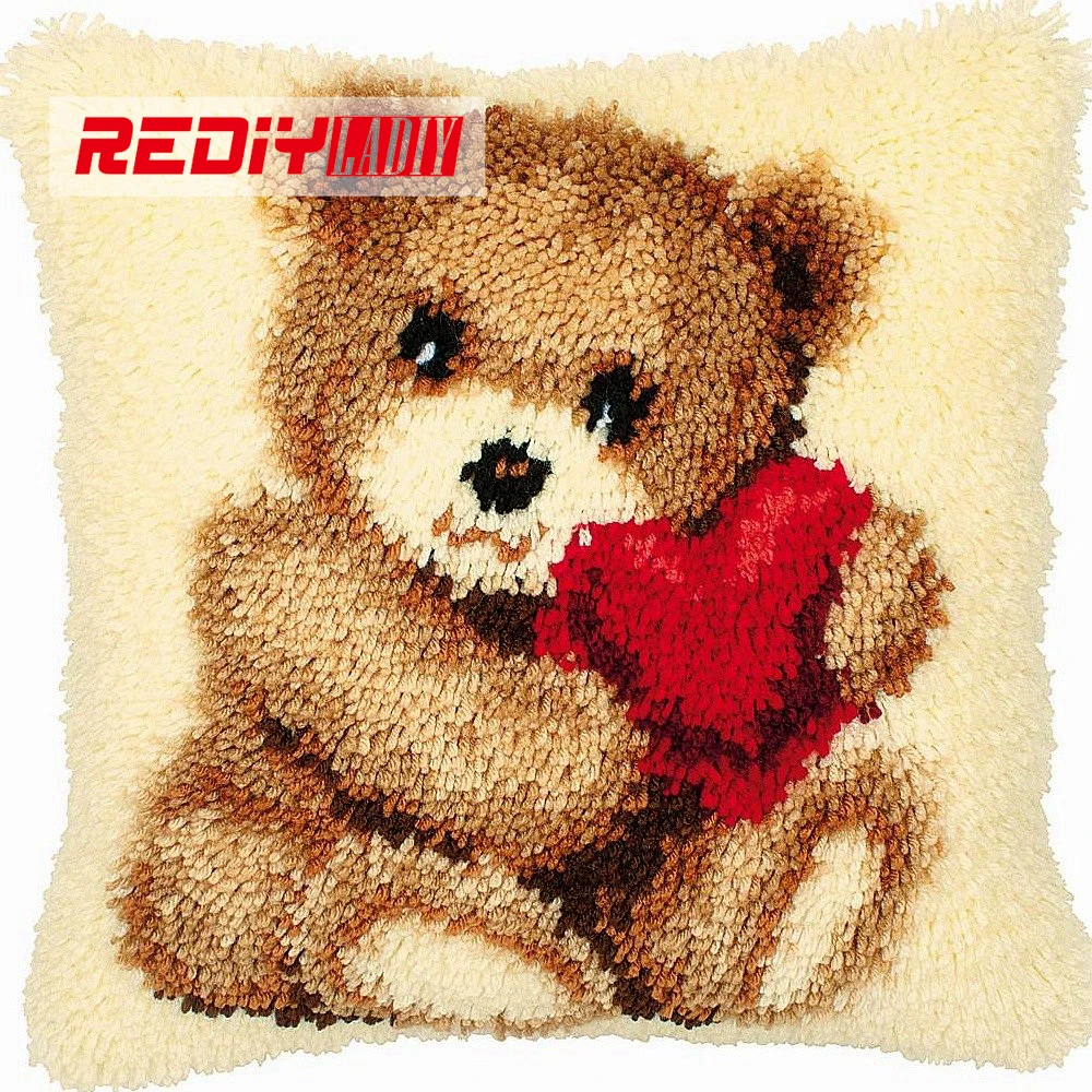 

3D Latch Hook Pillow Kits Ted with Heart HOT DIY Needlework Crocheting Rug Kits Yarn Handmade Unfinished Embroidery Pillowcase
