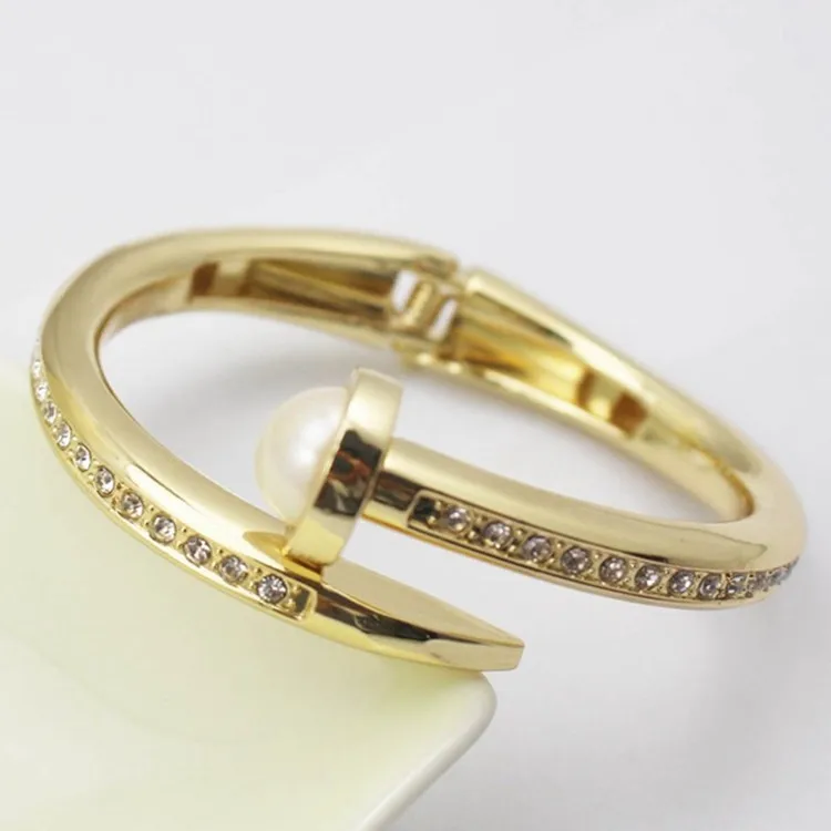 Fashion Jewelry Alloy Spring Bangle Trendy Luxury 18K Gold Plated Pearl