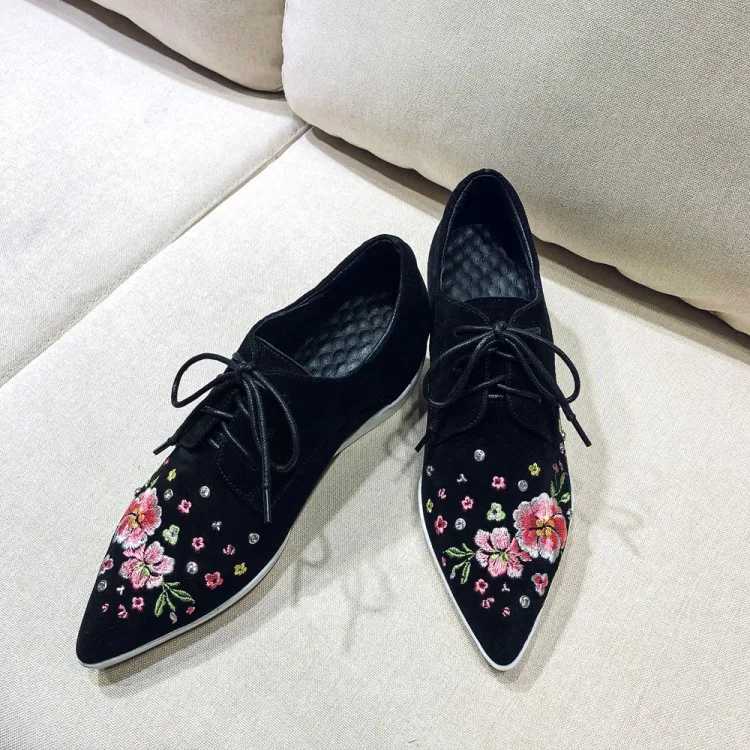 Schwarzes 2019 Wohnungen Mode Creepers Mokassins Wildleder Stickerei Zorssar Slip Frauen Casual Flache Auf Leder Schuhe Spitz qZTwdUxd7