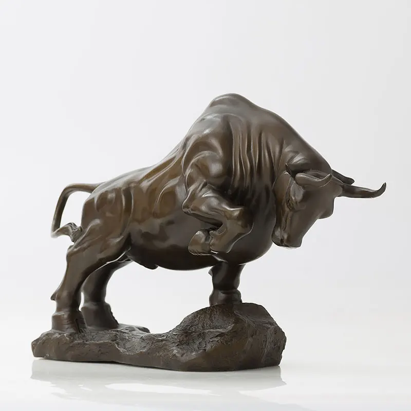 

ERMAKOVA Brass Wall Street Bull Sculpture Fengshui Wealth Charging Stock Market Bull Ox Statue Collectible Gift Home Decoration