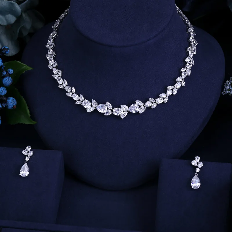 

Clear TOP QUALITY BRILLIANT CRYSTAL ZIRCON EARRINGS AND NECKLACE BRIDAL JEWELRY SET WEDDING DRESS ACCESSARIES