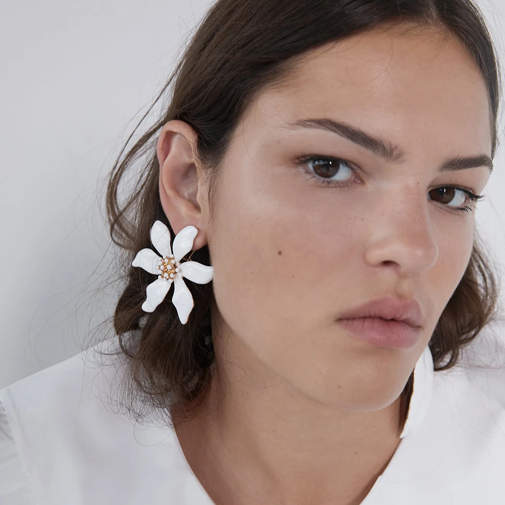 

Vedawas Brand Irregular Flower Drop Earrings CUTE Romantic Statement Drop Dangle Earrings for Women Party Gifts Jewelry xg3193