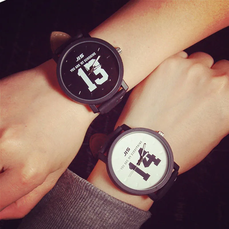Fashion Vintage Couple Watches Leather Quartz gift for boyfriend or girlfriend