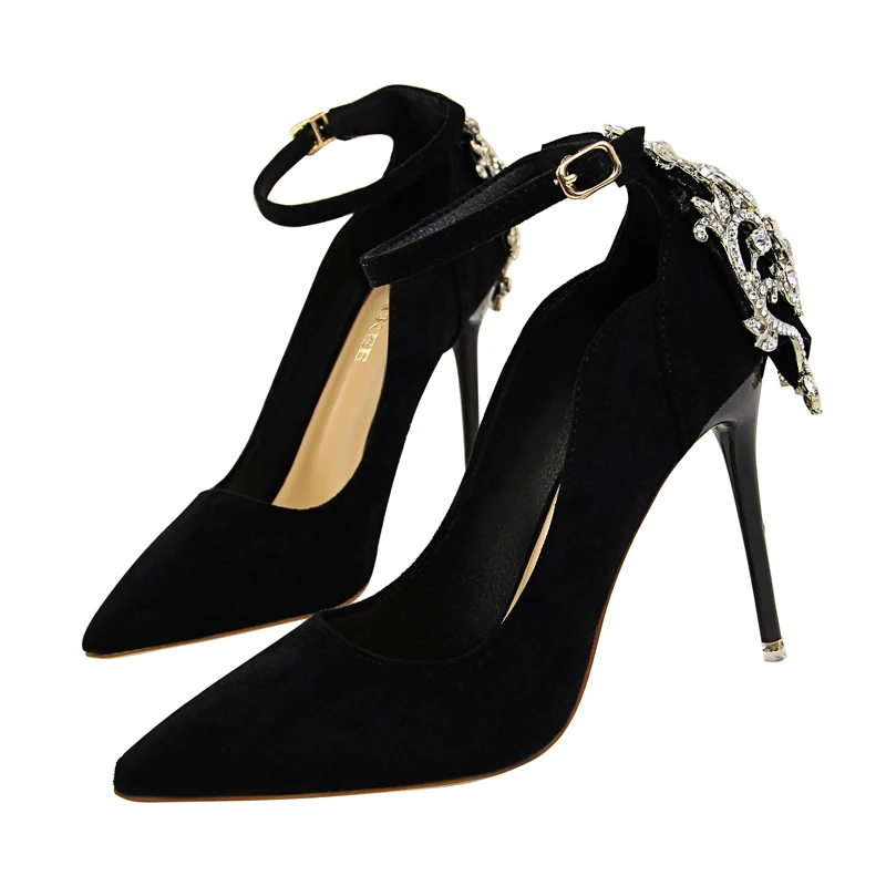 

Korean Version Of The 2018 Early Spring New Girl Red Wedding Shoes Rhinestones Buckle High Heels Fine Wild Pointed Shoes Pumps