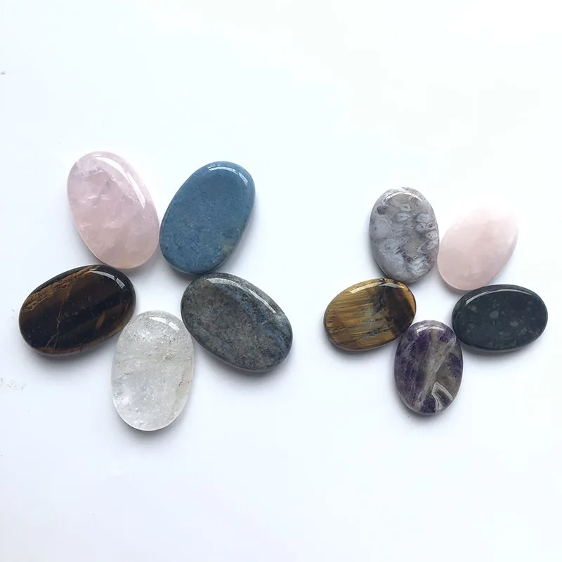 

Four-Size Natural Crystal Worry Stone Relief Stone Improve The Pressure Healing Comfortable Gemstone For Pendant Or Gift FYY