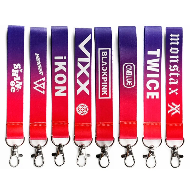

Kpop Blackpink Lisa Pin Album Discoloration Name Key Chain Key Ring Pendant Fashion Jewelry Keychain