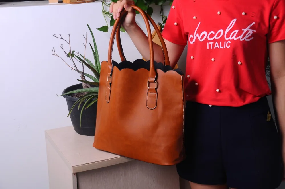 scalloped purse (8)