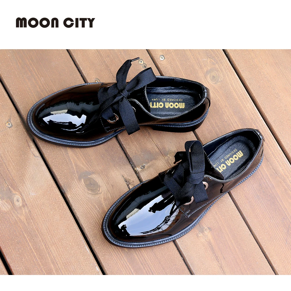 Baratos 2019 moda primavera y otoño Oxford flats mujer mocasines zapatos mujer nuevos zapatos de charol mujer Casual Riband pisos de mujer