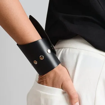 

2019 Luxury Rivet punk Leather Bracelets Handmade Bracelets For Women Charging Cable Leather Bracelet Jewelry