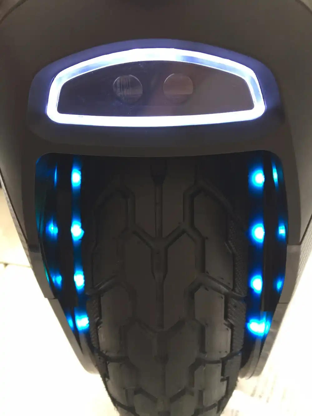 Электрический мотоцикл Ninebot One Z10 1800 Вт 1000 Вт/ч максимальная скорость 45 км/ч Bluetooth