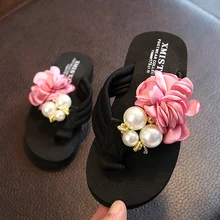 Детские тапочки Новые Симпатичные девичьи тапочки милая детская пляжная обувь с жемчужинами нескользящая обувь для родителей и детей Вьетнамки с цветами 25-42
