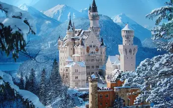 

5d DIY round Diamond Painting full squarCross Stitch Neuschwanstein Castle in Autumn Diamond Embroidery Diamonds Decorative gift