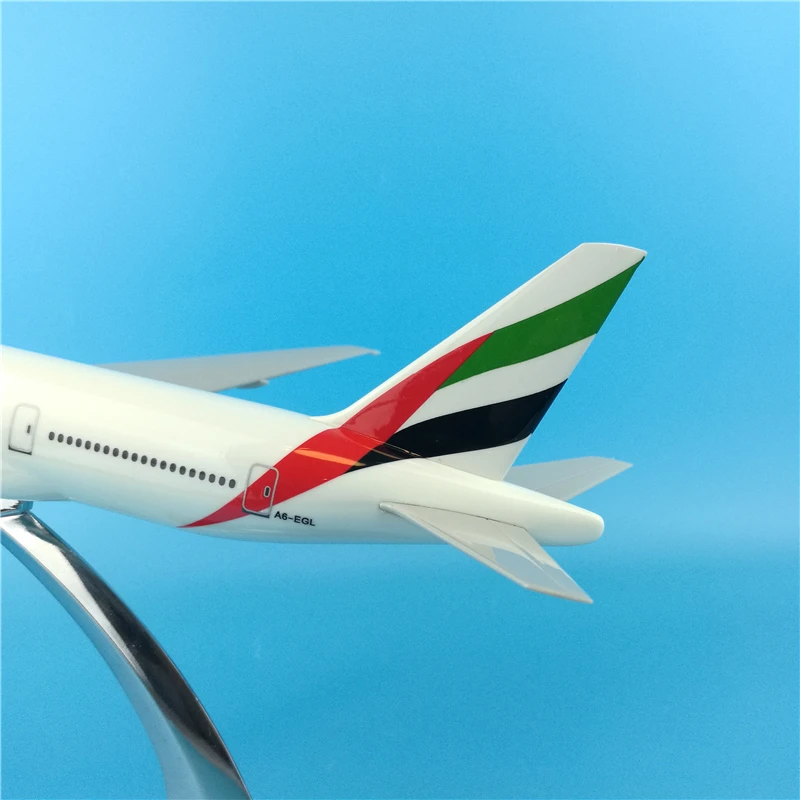 32 см Emirates Boeing 777 модель самолета ОАЭ B777 airbus Модель моделирование статического 1:200